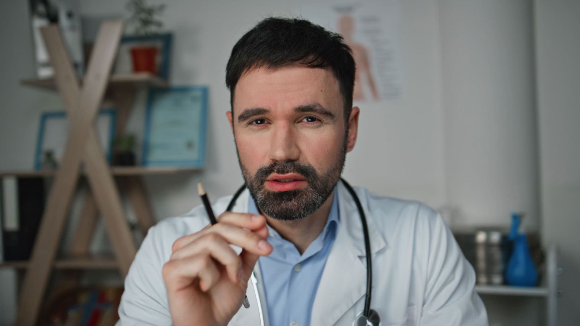 5-innovative-ways-healthcare-providers-are-using-video-in-2025
